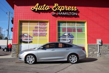 2015 Chrysler 200 in Hamilton, OH 45015