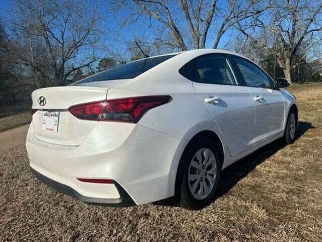 2020 Hyundai Accent in Commerce, GA 30529 - 2280718 5