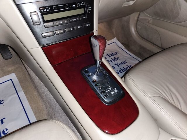 2004 Lexus ES 330 in Littlestown, PA 17340 - 2282919 17