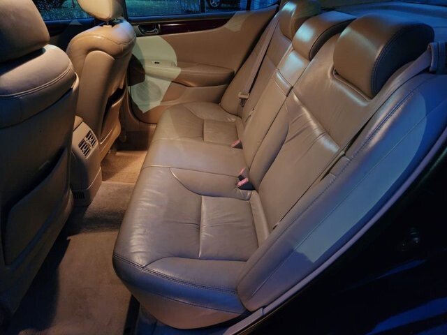 2004 Lexus ES 330 in Littlestown, PA 17340 - 2282919 10