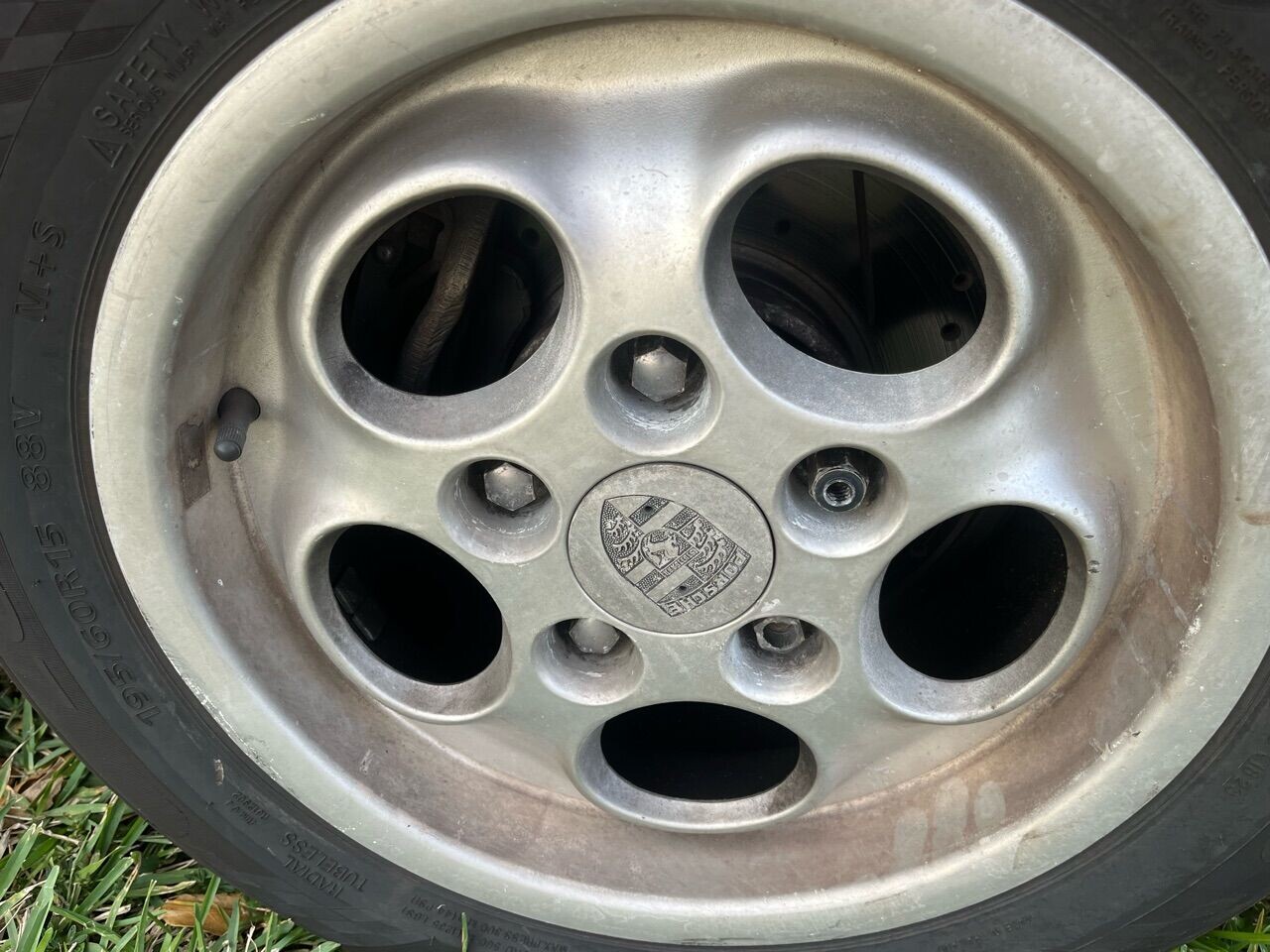 1985 Porsche 944 in Hollywood, FL 33023-1906 - 2283764 19