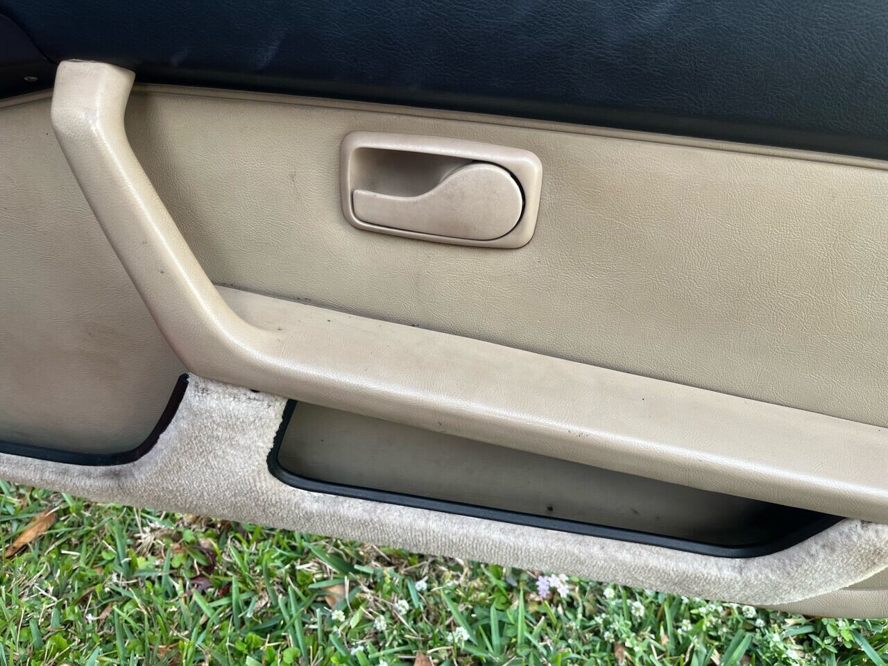 1985 Porsche 944 in Hollywood, FL 33023-1906 - 2283764 12