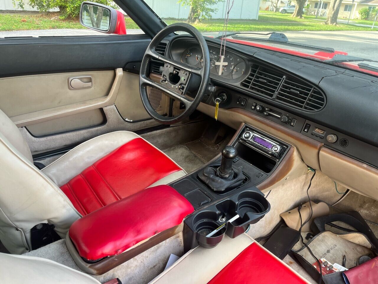 1985 Porsche 944 in Hollywood, FL 33023-1906 - 2283764 13