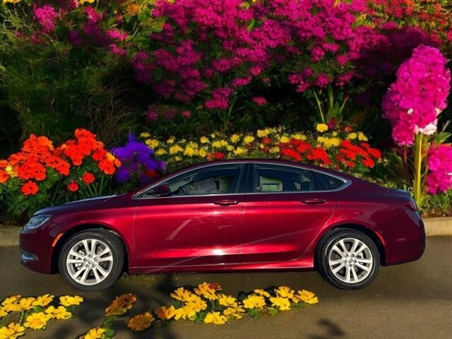 2015 Chrysler 200 in COSTA MESA, CA 92626 - 2284307 5