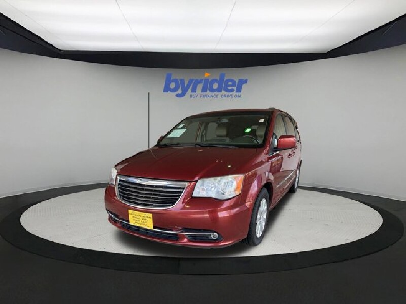 2014 Chrysler Town & Country in Madison, WI 53718 - 2287396