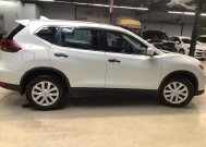 2019 Nissan Rogue in Chicago, IL 60659 - 2287813 6