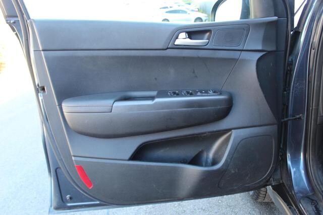 2019 Kia Sportage in Decatur, GA 30032 - 2289057 74