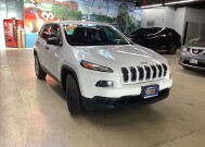 2016 Jeep Cherokee in Chicago, IL 60659 - 2289610 7