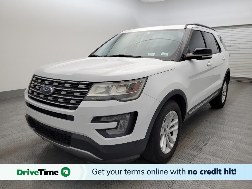 2017 Ford Explorer in Glendale, AZ 85301 - 2291643