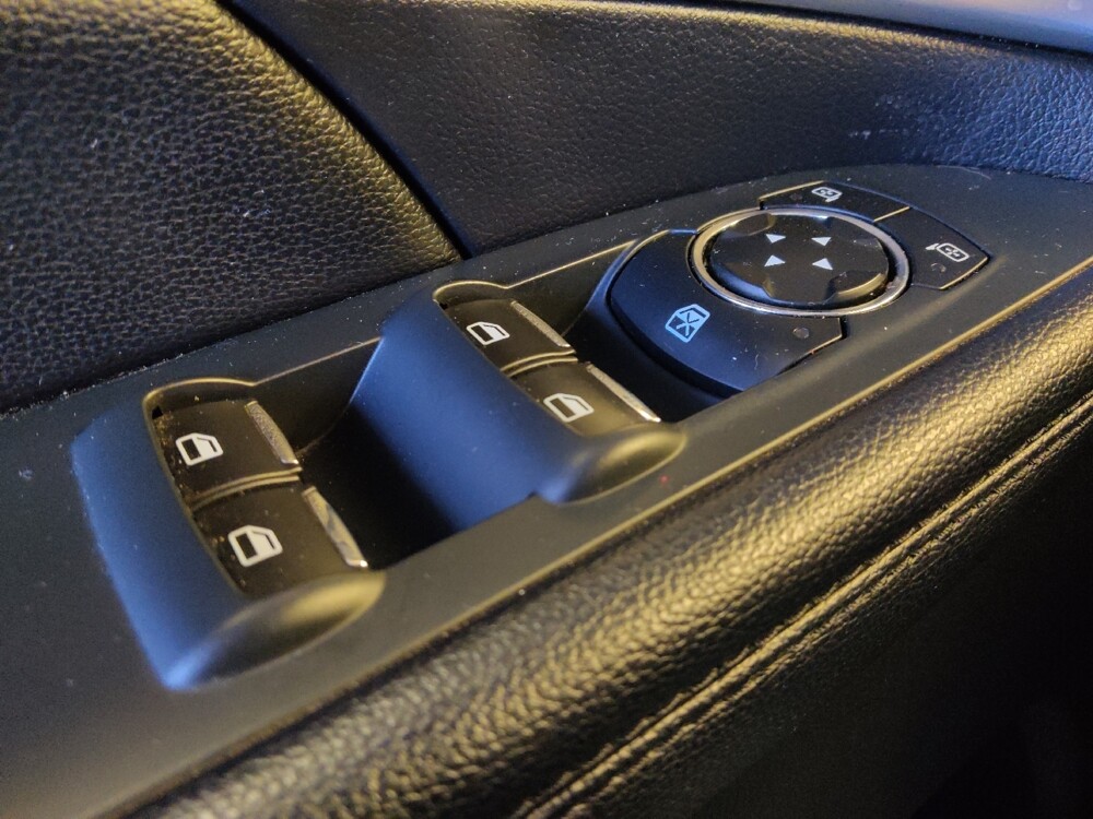 2017 Ford Explorer in Glendale, AZ 85301 - 2291643 27