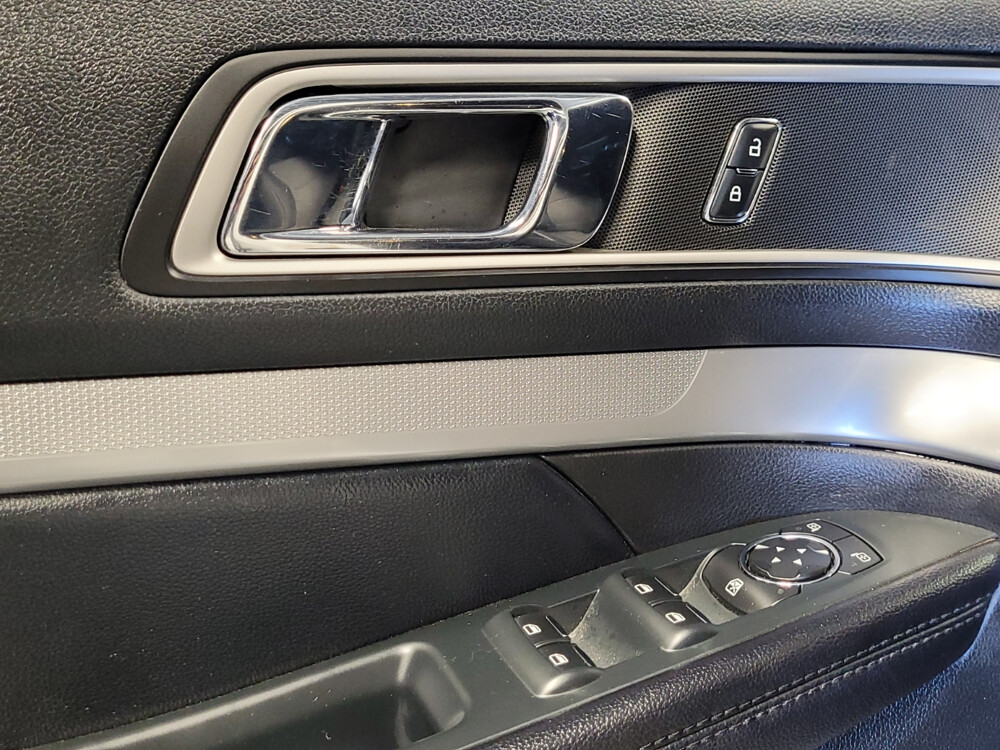 2017 Ford Explorer in Glendale, AZ 85301 - 2291643 60