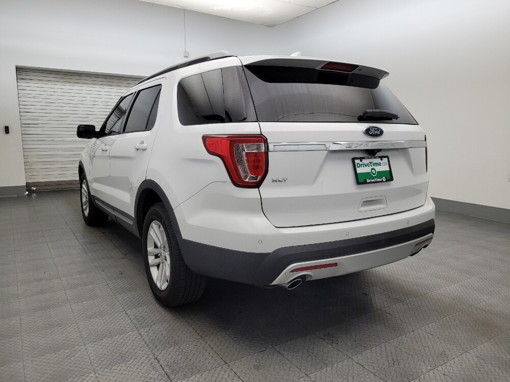 2017 Ford Explorer in Glendale, AZ 85301 - 2291643 5