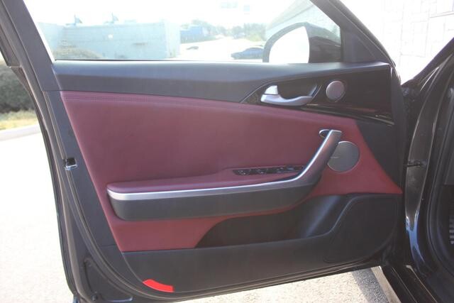 2020 Kia Stinger in Decatur, GA 30032 - 2291843 186
