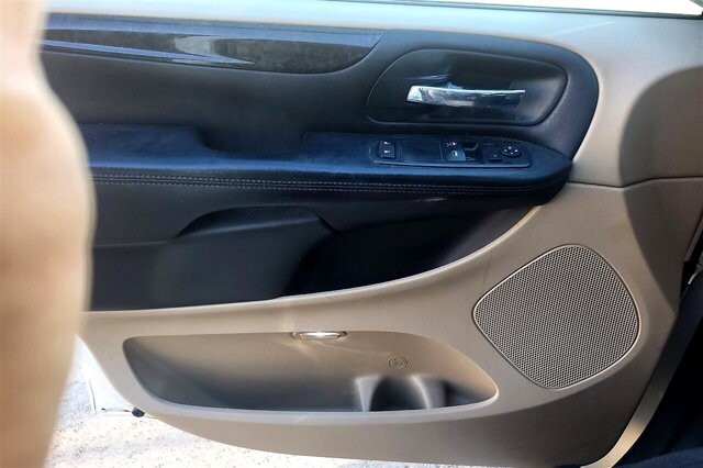 2013 Dodge Grand Caravan in tucson, AZ 85719 - 2292930 16