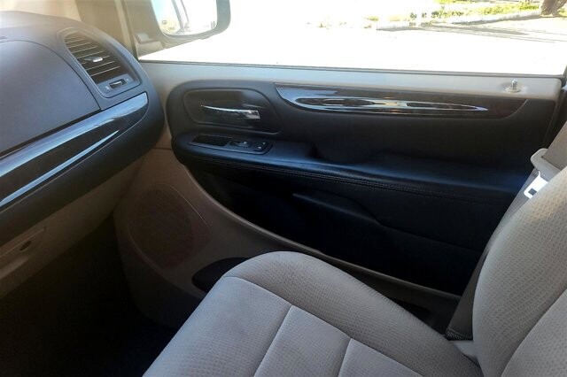 2013 Dodge Grand Caravan in tucson, AZ 85719 - 2292930 17