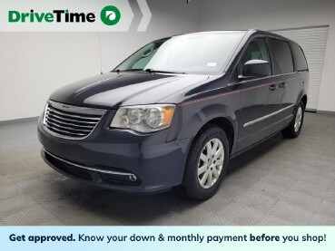 2014 Chrysler Town & Country in Taylor, MI 48180