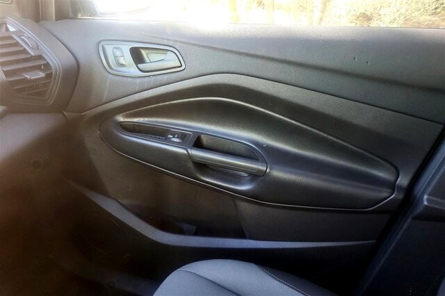 2018 Ford Escape in tucson, AZ 85719 - 2295219 17