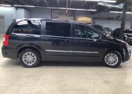 2015 Chrysler Town & Country in Chicago, IL 60659 - 2296007 6