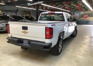 2017 Chevrolet Silverado 1500 in Chicago, IL 60659 - 2296014 5