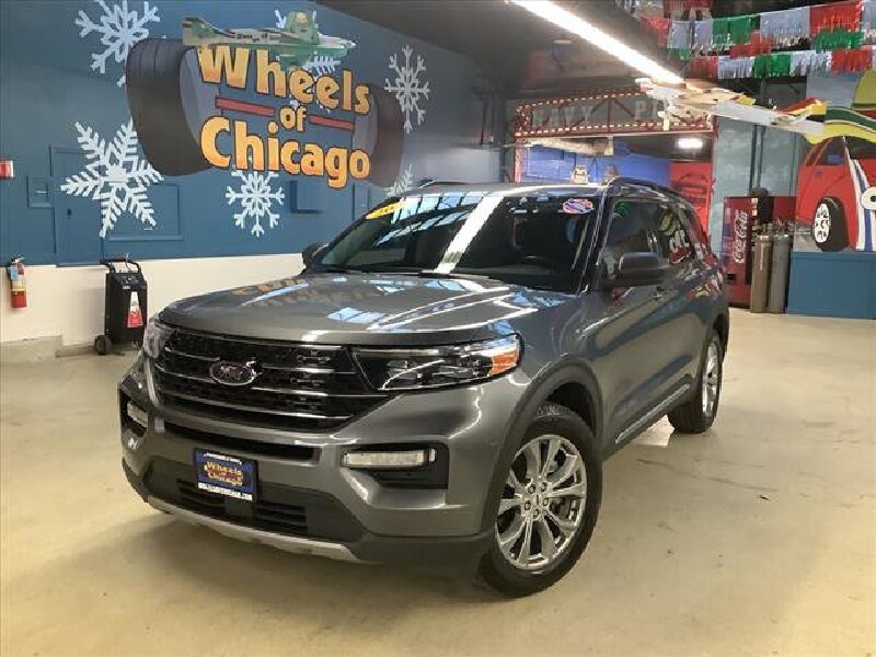 2021 Ford Explorer in Chicago, IL 60659 - 2296530