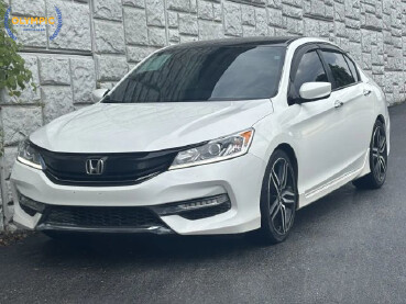 2016 Honda Accord in Decatur, GA 30032