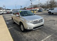 2013 Toyota Highlander in Indianapolis, IN 46222-4002 - 2297185 3