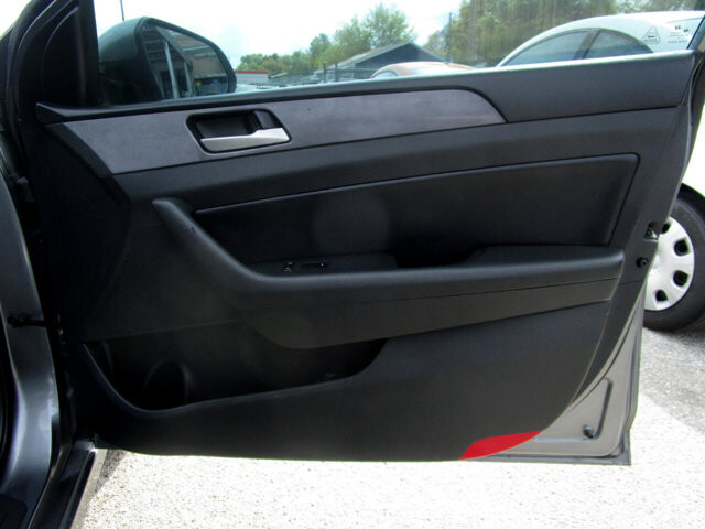 2018 Hyundai Sonata in Tampa, FL 33604-6914 - 2297878 16