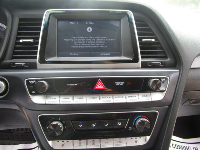 2018 Hyundai Sonata in Tampa, FL 33604-6914 - 2297878 34