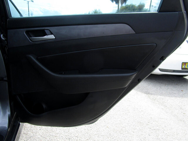 2018 Hyundai Sonata in Tampa, FL 33604-6914 - 2297878 75