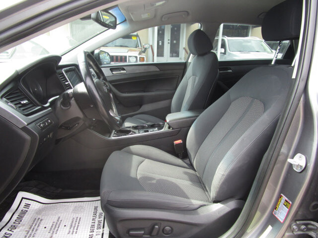 2018 Hyundai Sonata in Tampa, FL 33604-6914 - 2297878 37