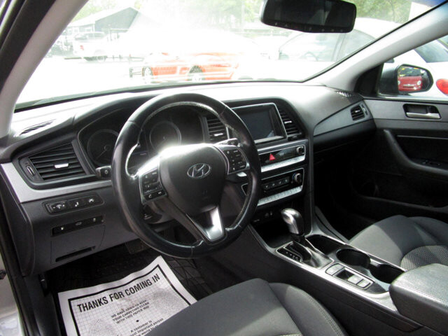 2018 Hyundai Sonata in Tampa, FL 33604-6914 - 2297878 12