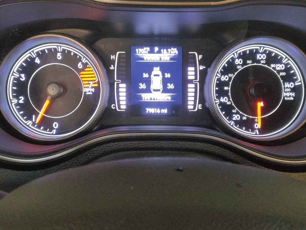 2019 Jeep Cherokee in Salem, VA 24153 - 2298418 23