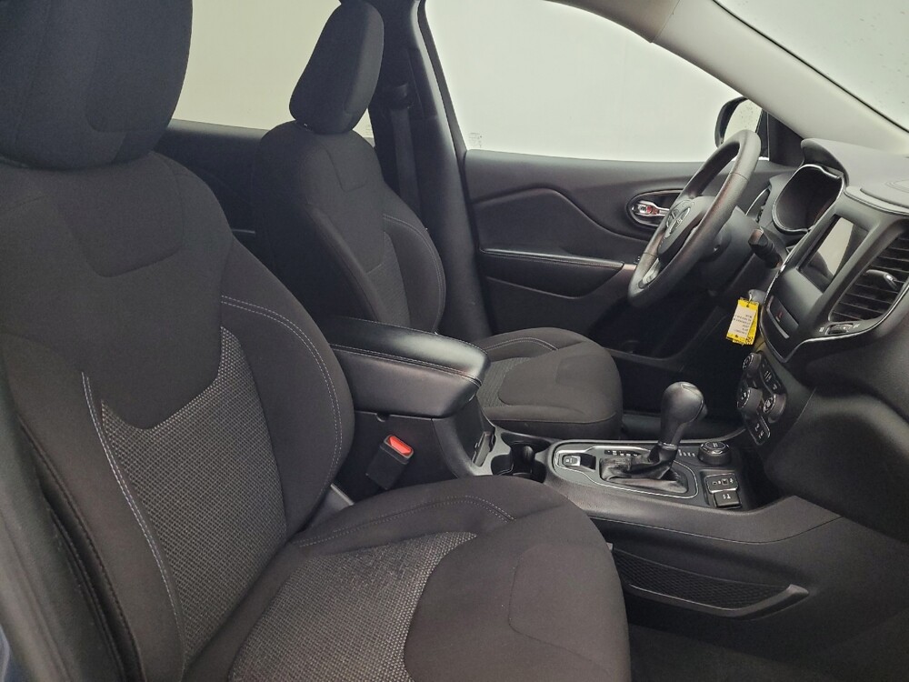 2019 Jeep Cherokee in Salem, VA 24153 - 2298418 21