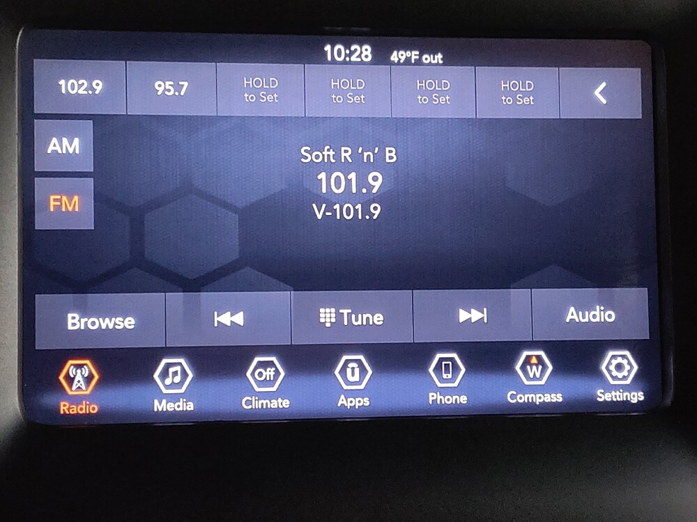 2019 Jeep Cherokee in Salem, VA 24153 - 2298418 25