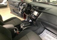 2018 Nissan Rogue in Chicago, IL 60659 - 2298571 21