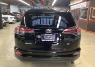 2018 Toyota RAV4 in Chicago, IL 60659 - 2298862 5