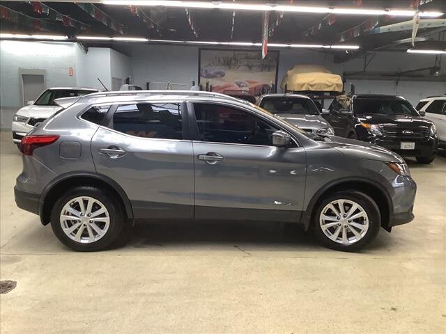 2018 Nissan Rogue Sport in Chicago, IL 60659 - 2298863 6