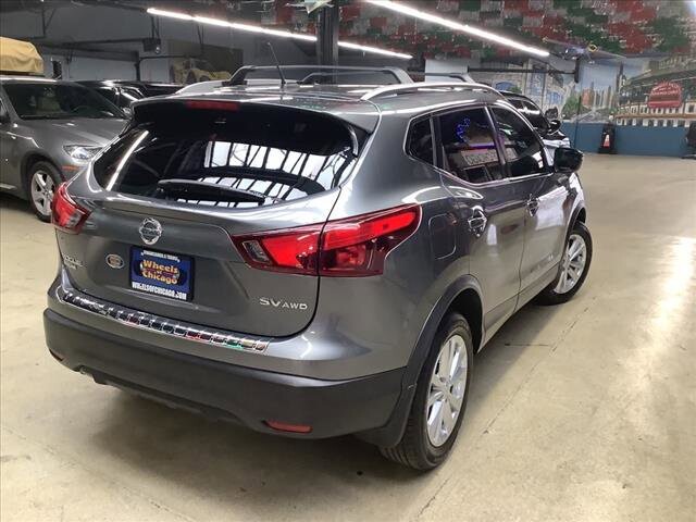 2018 Nissan Rogue Sport in Chicago, IL 60659 - 2298863 5