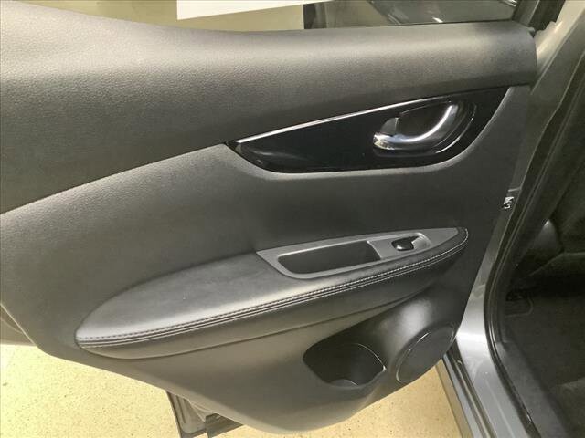 2018 Nissan Rogue Sport in Chicago, IL 60659 - 2298863 16