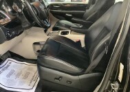 2017 Dodge Grand Caravan in Chicago, IL 60659 - 2299293 10