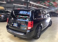 2017 Dodge Grand Caravan in Chicago, IL 60659 - 2299293 5