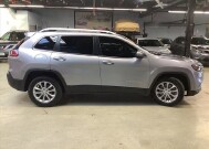 2019 Jeep Cherokee in Chicago, IL 60659 - 2299857 6