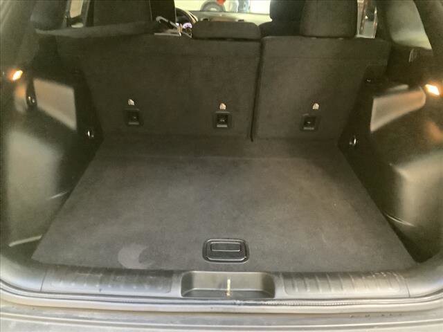 2019 Jeep Cherokee in Chicago, IL 60659 - 2299857 18