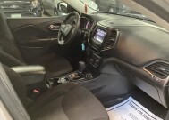 2019 Jeep Cherokee in Chicago, IL 60659 - 2299857 22