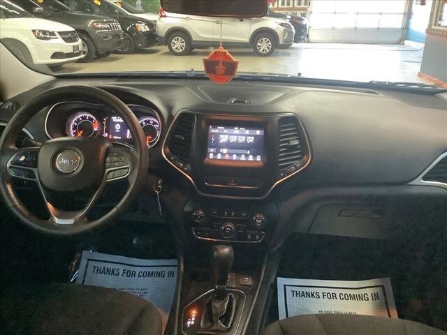 2019 Jeep Cherokee in Chicago, IL 60659 - 2299857 20