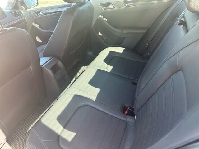 2017 Volkswagen Jetta in Commerce, GA 30529 - 2299919 43