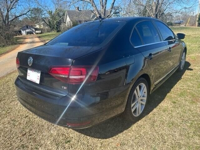 2017 Volkswagen Jetta in Commerce, GA 30529 - 2299919 29