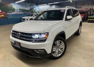 2019 Volkswagen Atlas in Chicago, IL 60659 - 2300646 1