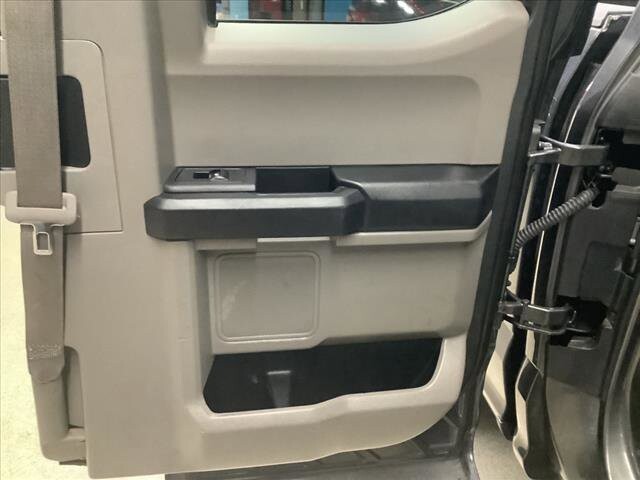 2019 Ford F150 in Chicago, IL 60659 - 2301760 19