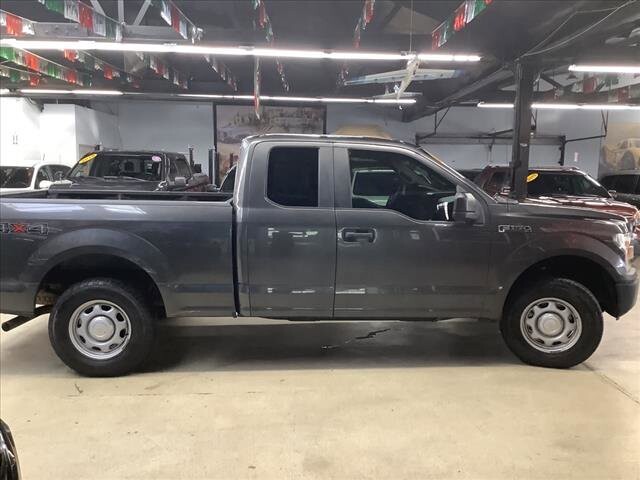 2019 Ford F150 in Chicago, IL 60659 - 2301760 7